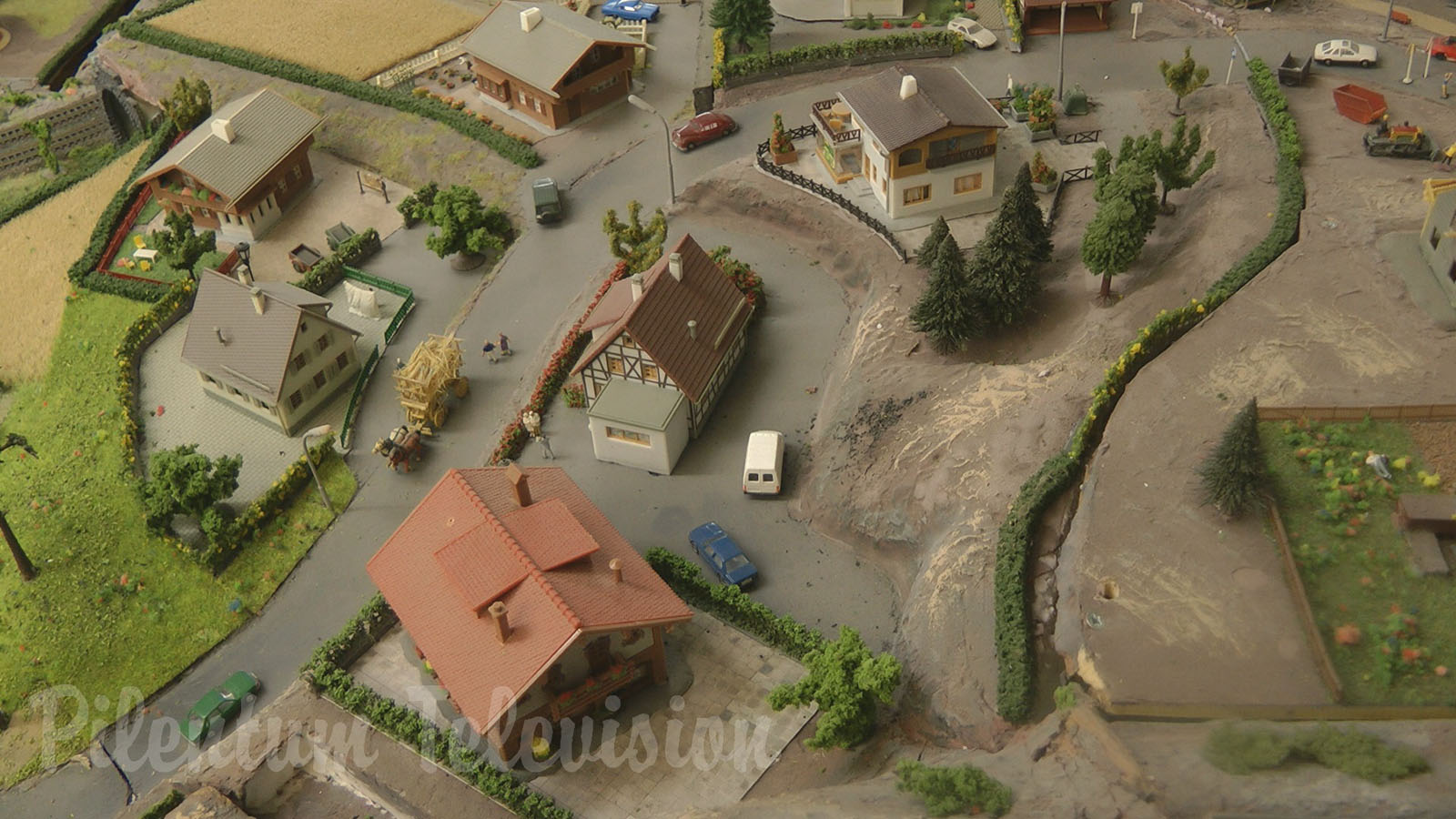 Toy Trains in N Scale - Model Railway Layout from the 1990’s - Germany