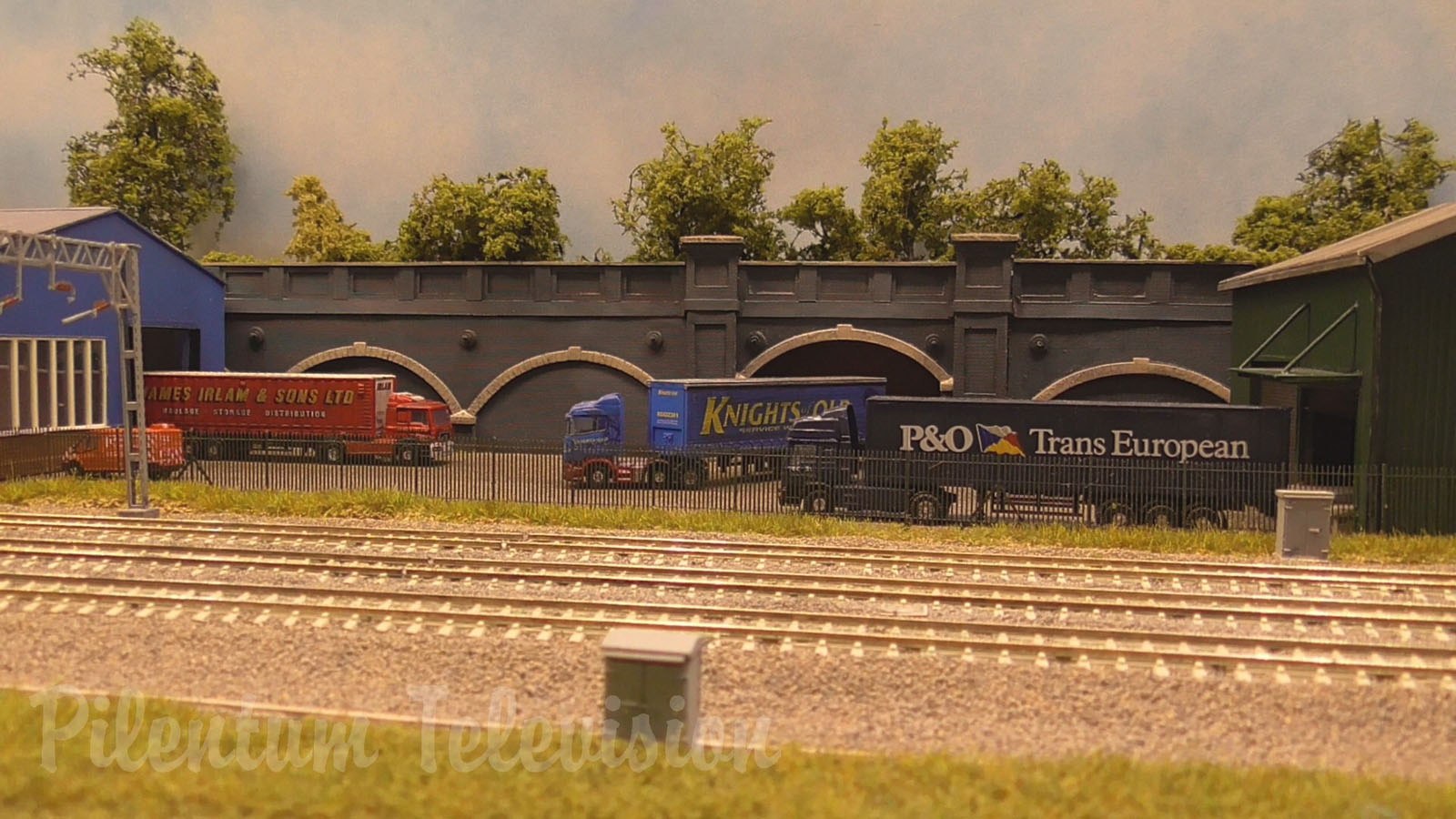 Heworth Sidings - Modular Exhibition N Gauge Model Railway Layout - Yorkshire Area Society