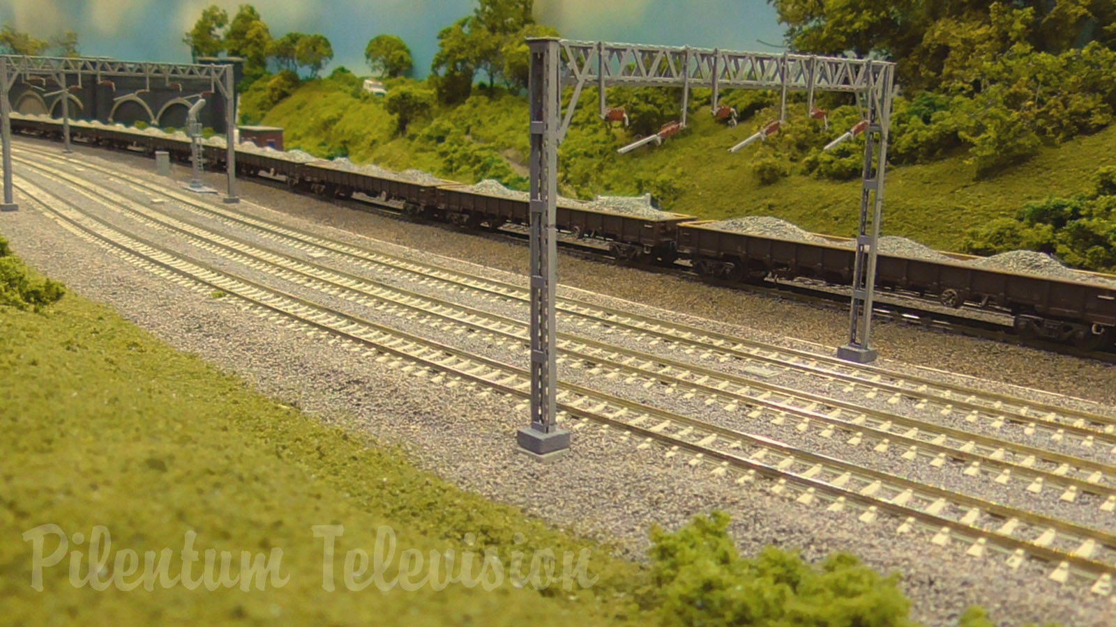 Heworth Sidings - Modular Exhibition N Gauge Model Railway Layout - Yorkshire Area Society