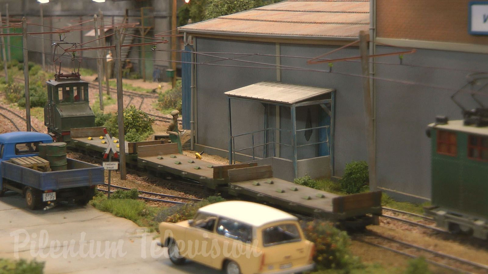 Industrial railroad of a former paper factory in East Germany - French model railroad diorama