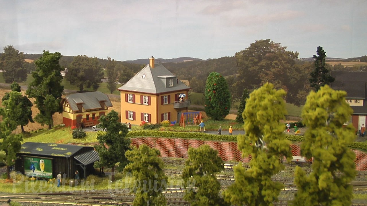 Pilentum’s World of Model Trains: Model Railroading in Germany - HO scale Railroad Layout