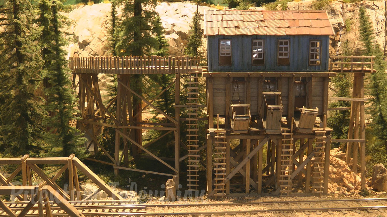 Superb Model Railroad of a Forest Railway on Vancouver Island in Canada in HO Scale