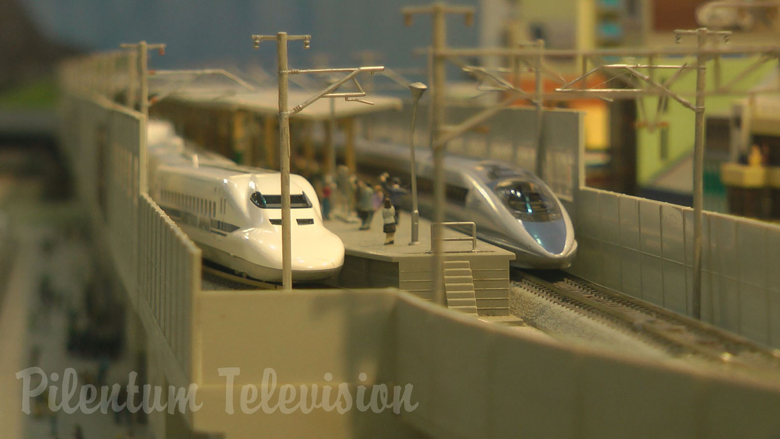 High-Speed Trains in Japan: KATO N Scale Model Railway Layout 鉄道模型 高速鉄道 東海道新幹線