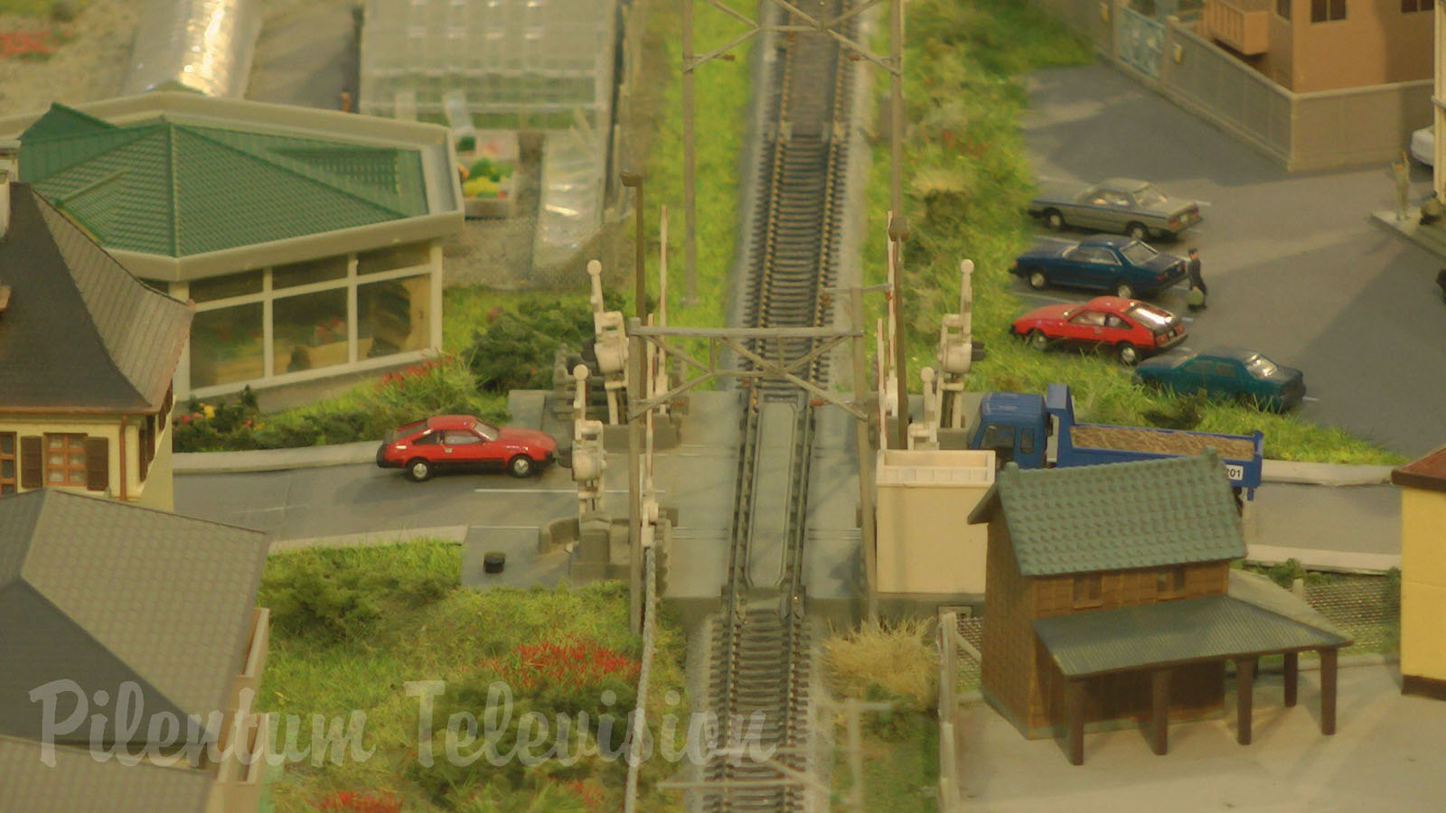 High-Speed Trains in Japan: KATO N Scale Model Railway Layout 鉄道模型 高速鉄道 東海道新幹線