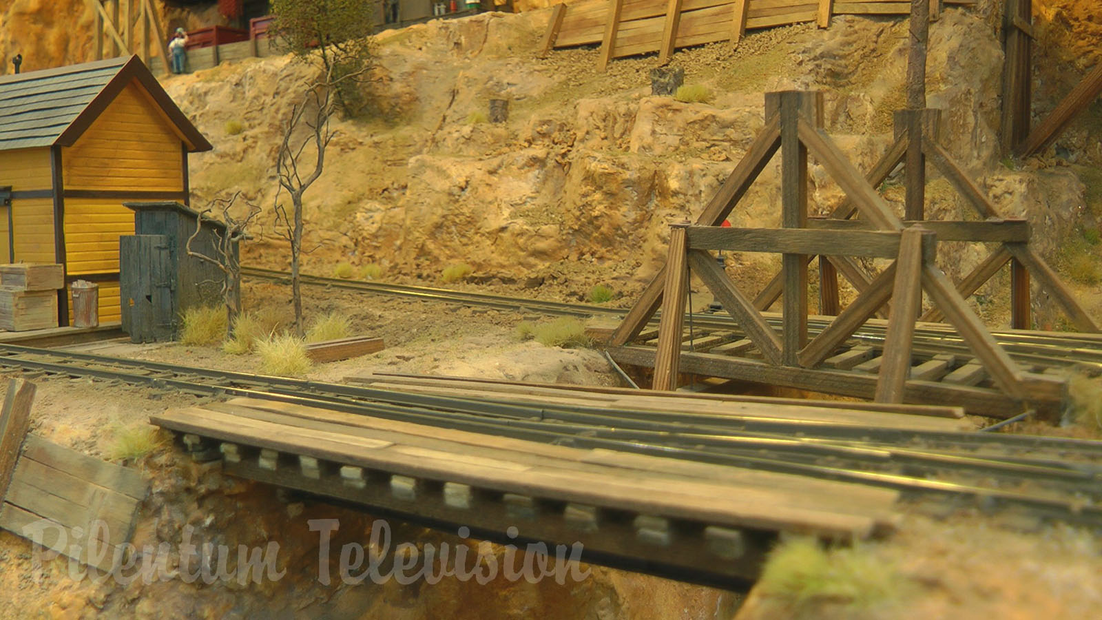 Mind Blowing on30 Scale Layout “Purgartory Peak” with Denver and Rio Grande Model Trains