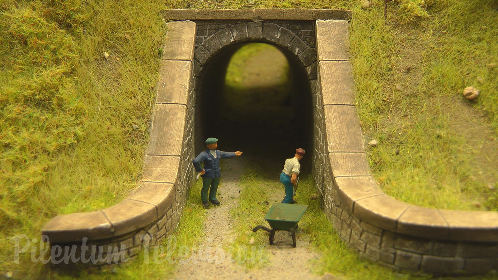 Masterpiece of model railroading from France: The model railroad layout “La Maurienne” in HO Scale