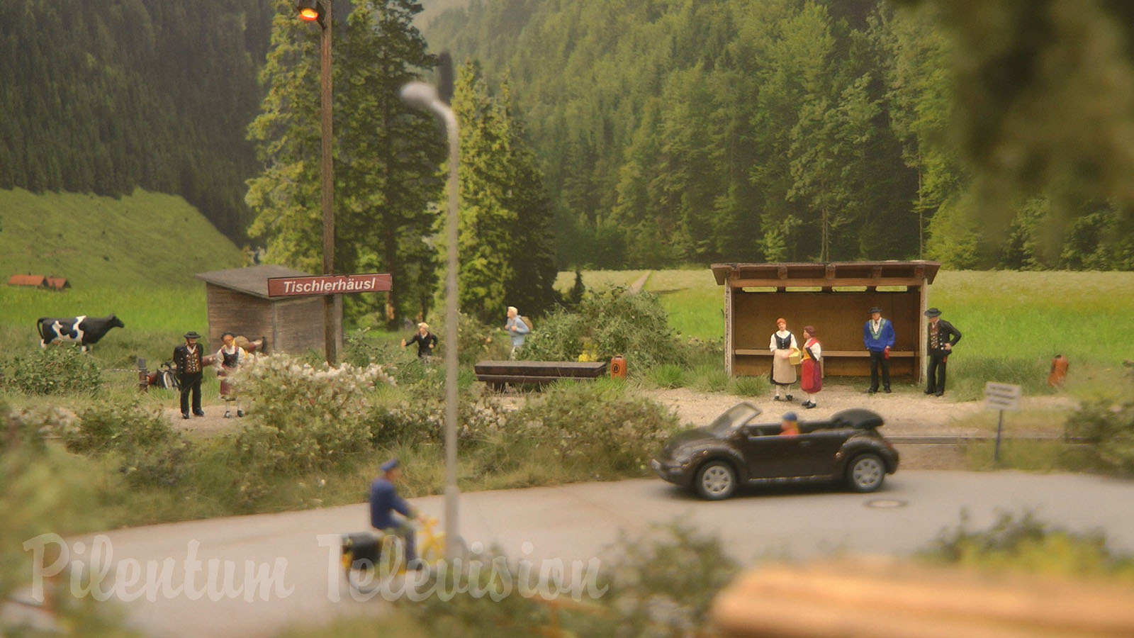 The Magic of Backdrops for Model Railroad Layouts and Backscenes for Model Railways: Narrow-gauge Railway in Salzburg in Austria