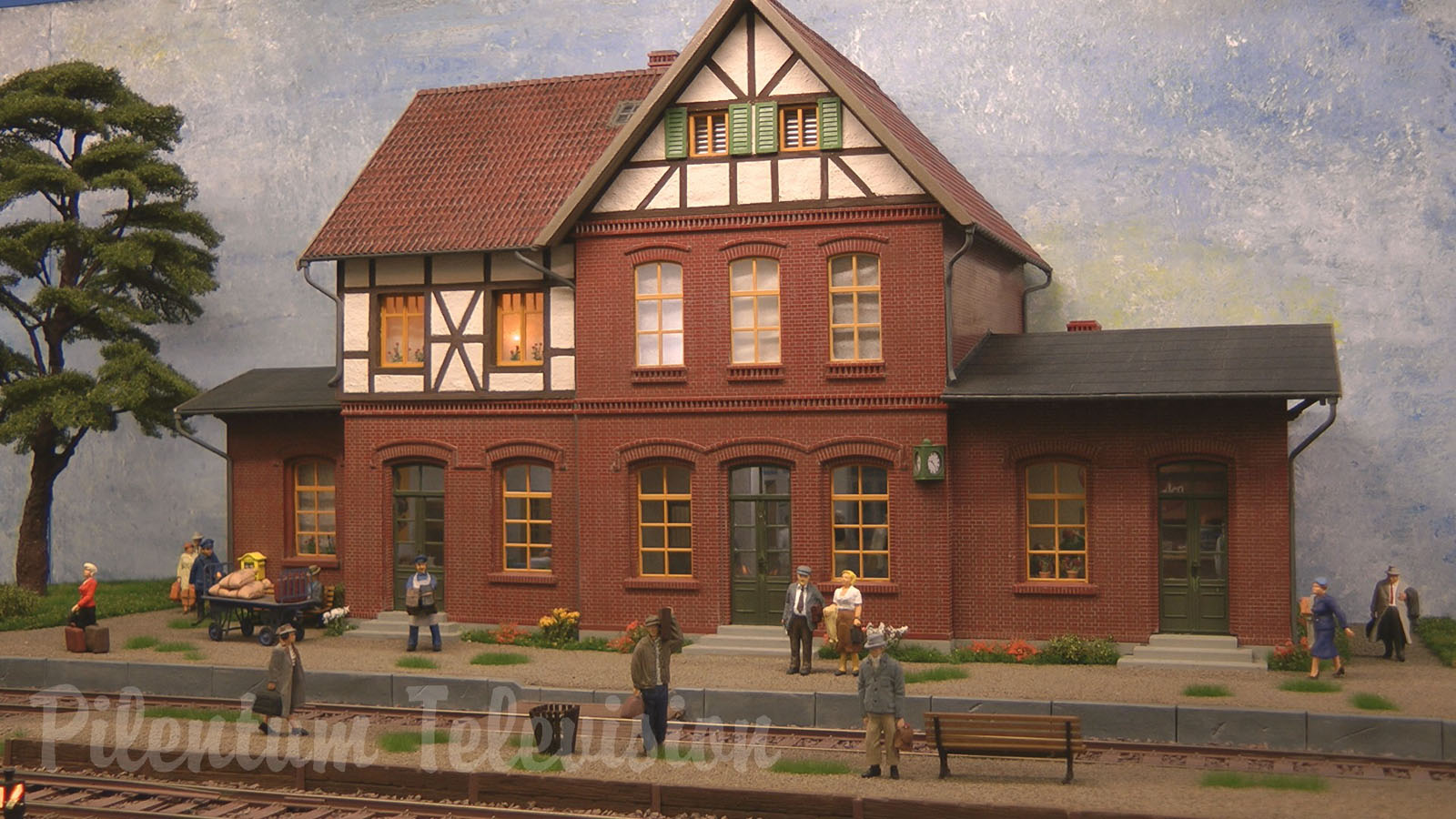 Modular Model Railroad with German Steam Locomotives and Diesel Railcars