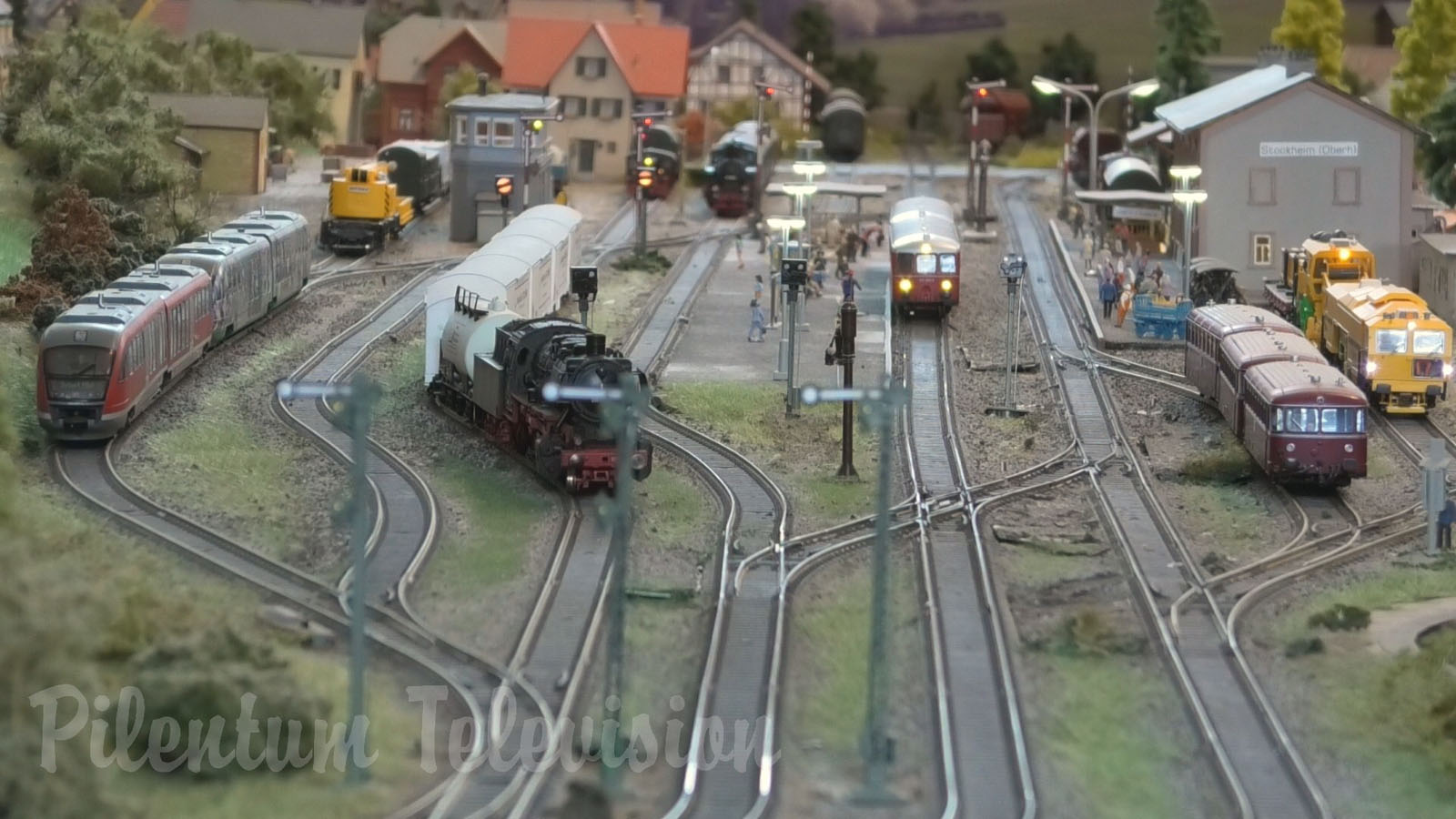 Rail Transport Modeling in Germany: A small model train exhibition in HO scale