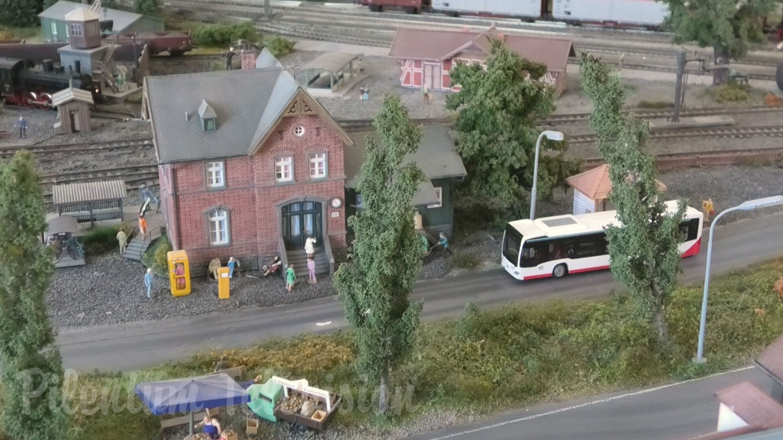 Rail Transport Modeling in Germany: A small model train exhibition in HO scale