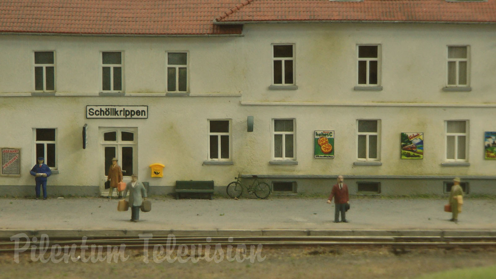 Model Trains on a branch line in a German Village - Rail Modeling in HO scale