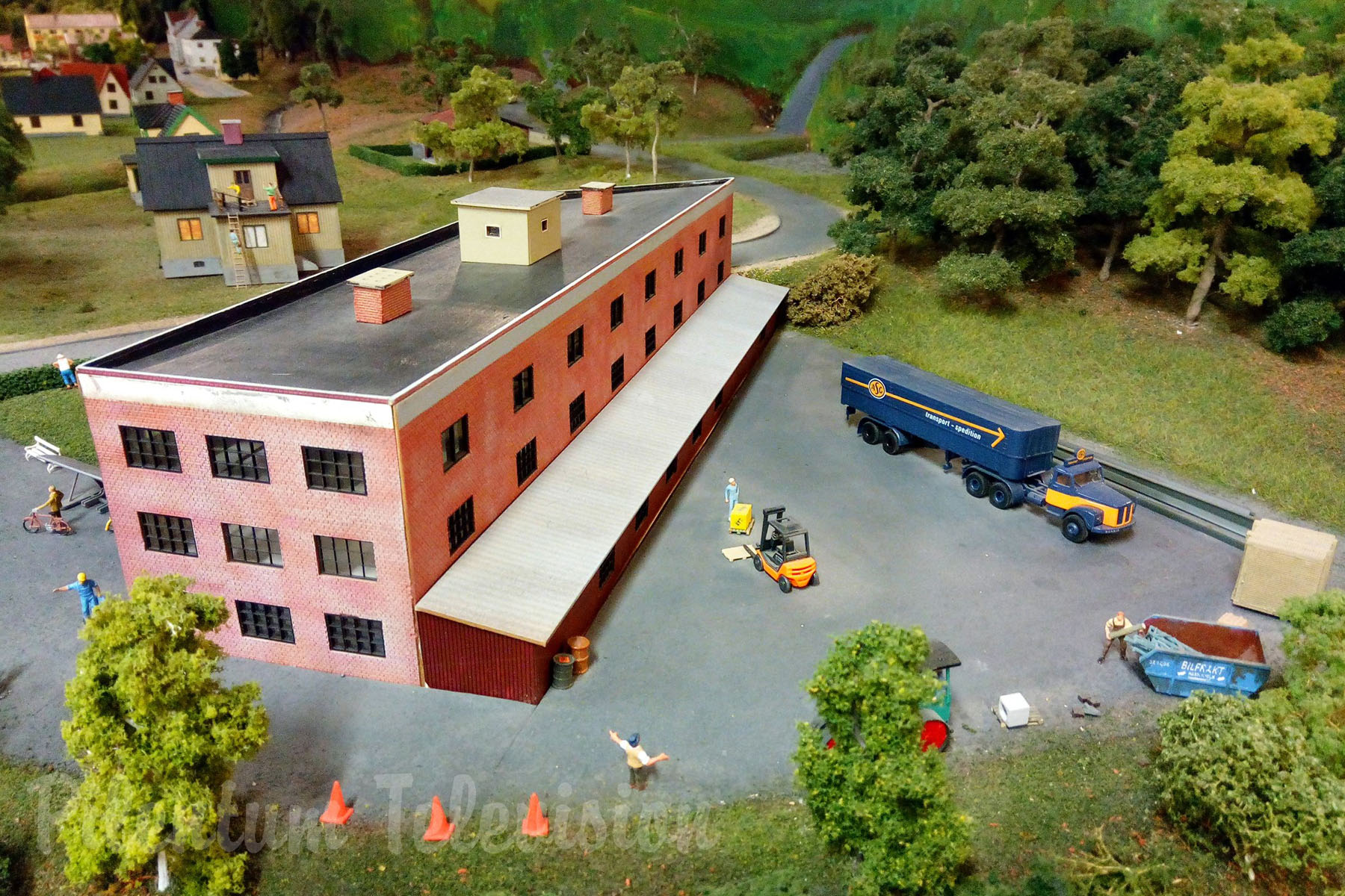 Cab Ride along Sweden’s Largest Model Railway Layout and Fiddle Yards