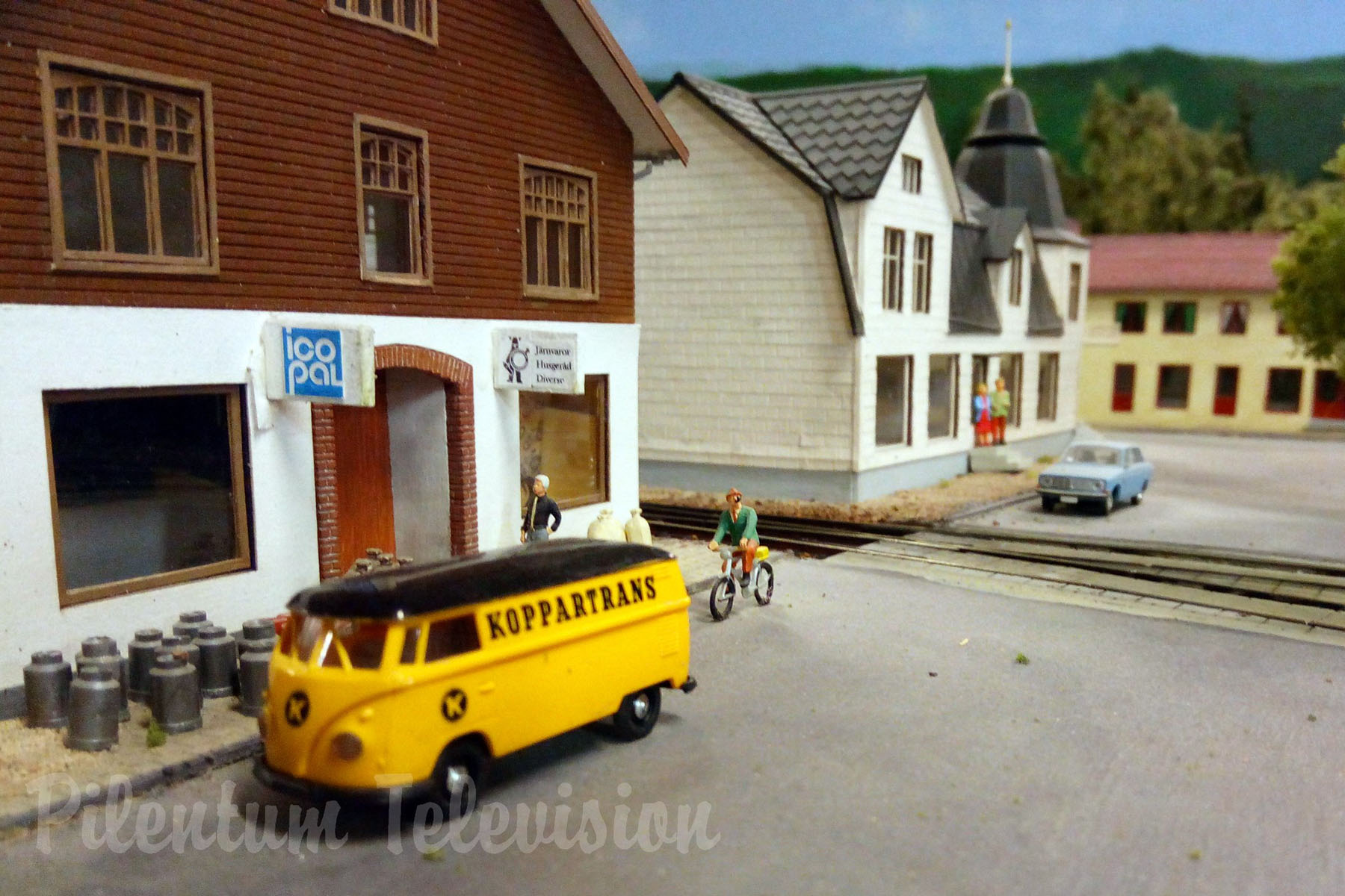 Cab Ride along Sweden’s Largest Model Railway Layout and Fiddle Yards