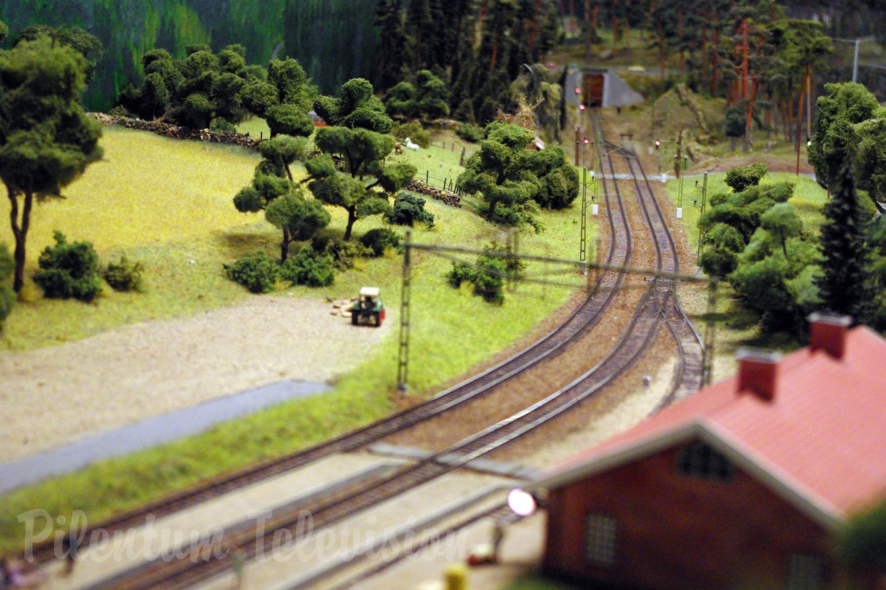 Cab Ride along Sweden’s Largest Model Railway Layout and Fiddle Yards