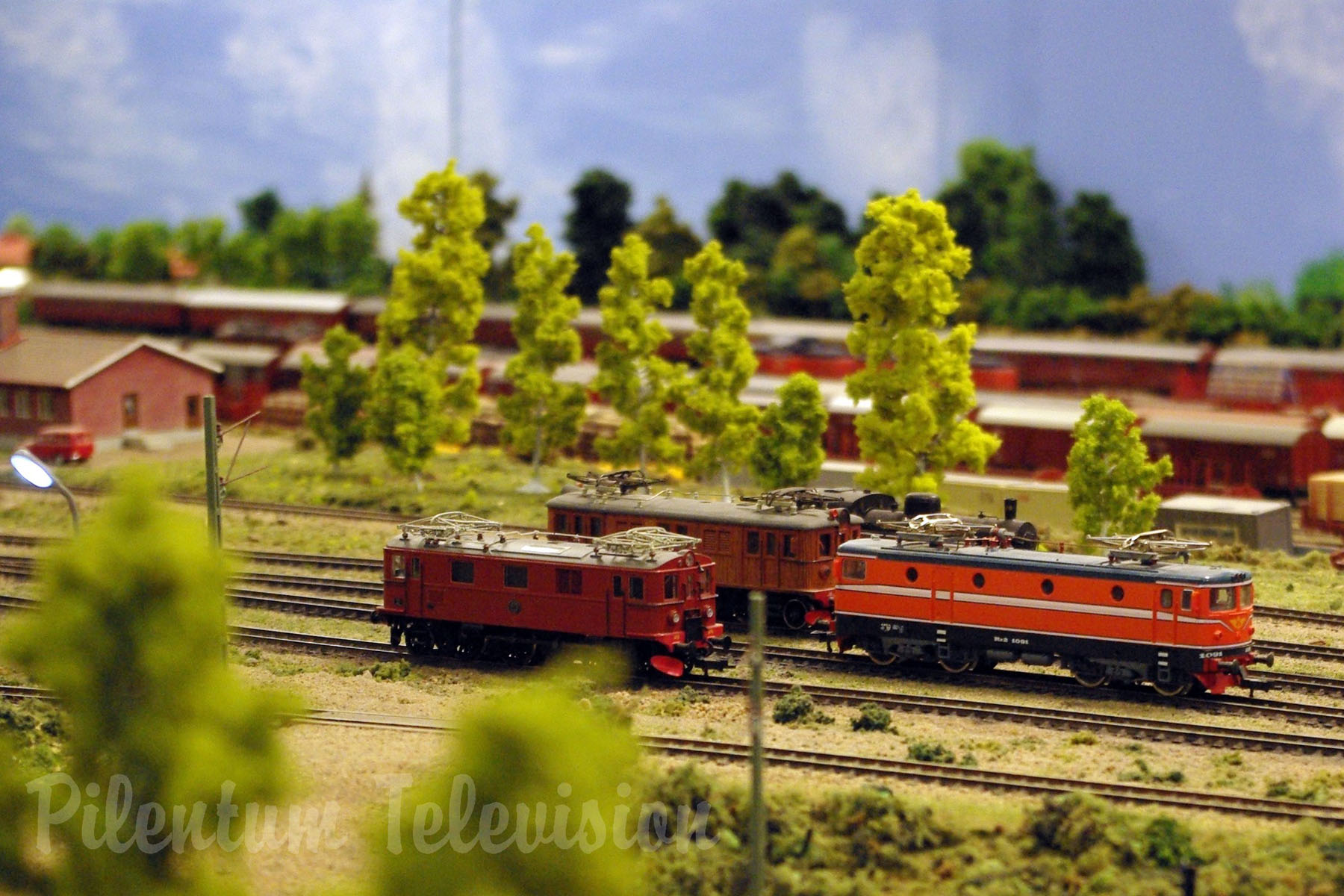 Cab Ride along Sweden’s Largest Model Railway Layout and Fiddle Yards