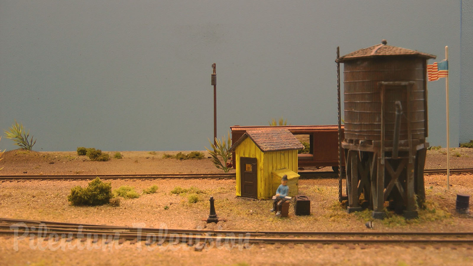 Model Railroading in the Standard Oil Fields: HOn3 Model Railroad Layout by René Paul