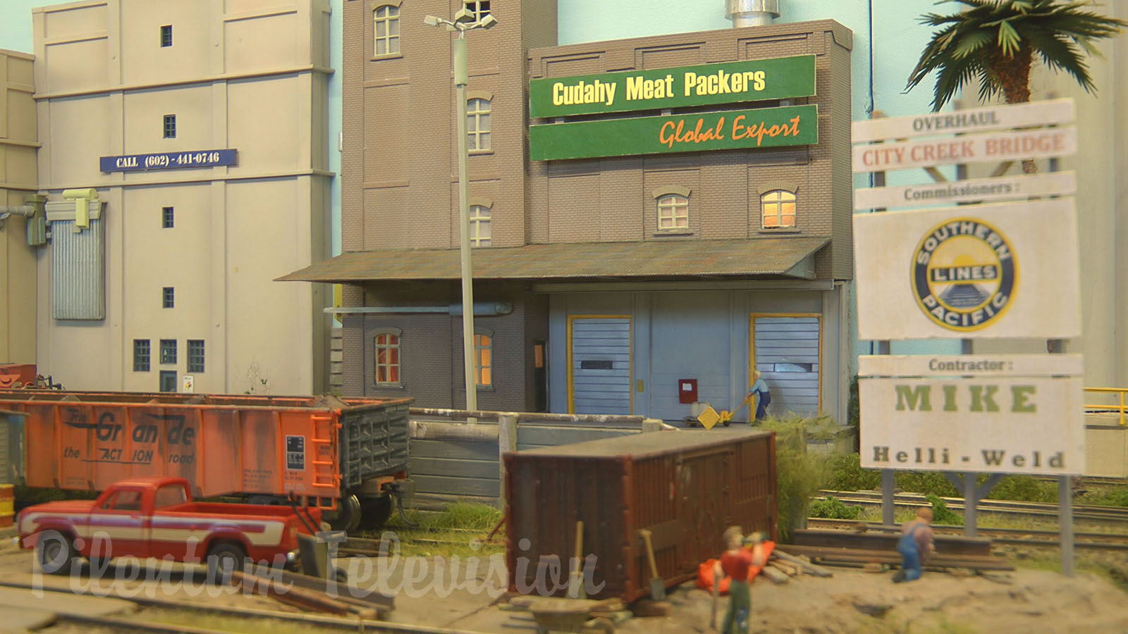 Rail Transport Modeling in Front of the “Arizona Cold Storage Warehouse”: Industry Switching Layout in HO Scale