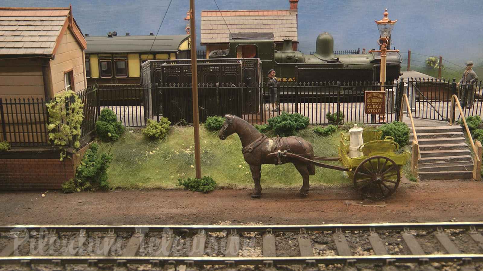 Cranmore Railway Station - Model Train Layout by Eric Mines