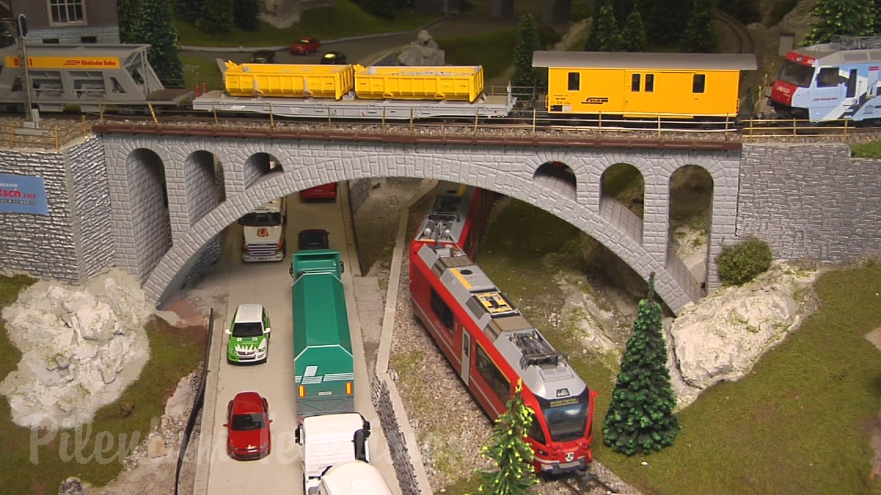 Superb Model Railway Layout of Switzerland: Model Trains of the famous Glacier Express