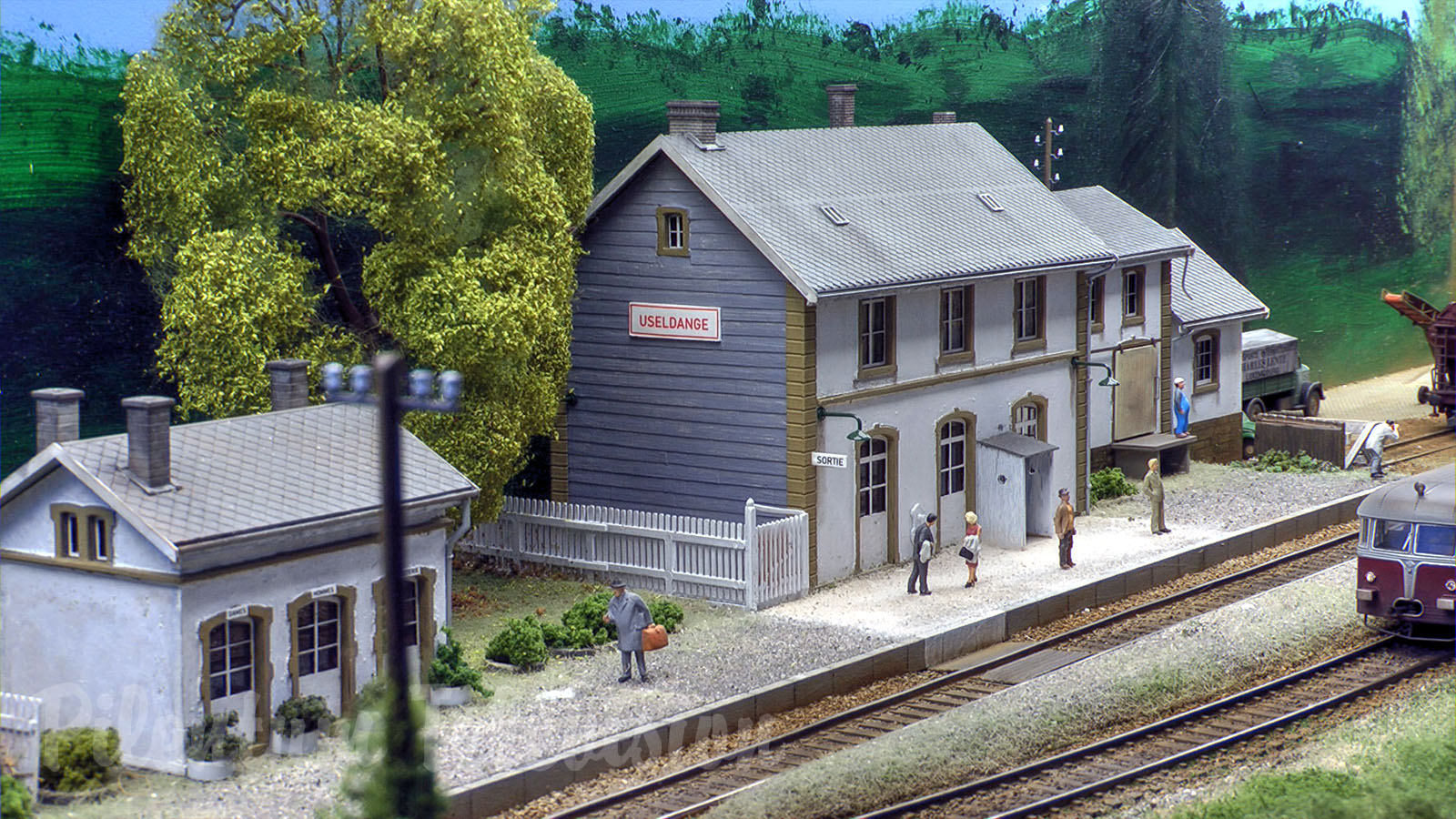 Private HO Scale Model Railroad Layout of CFL Trains in Luxembourg